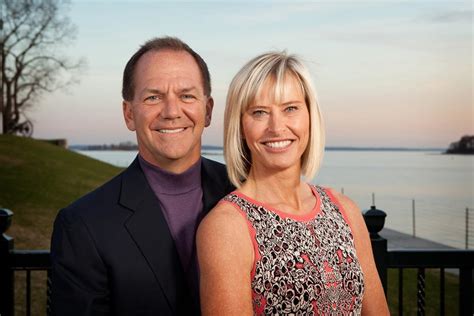 paul tudor jones and wife.